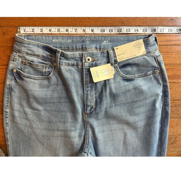 St. Johns Bay midrise Bootcut Jeans Ladies 20 Tall light blue NWT - Picture 4 of 10